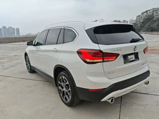 BMW X1 — Фото автомобиля 4