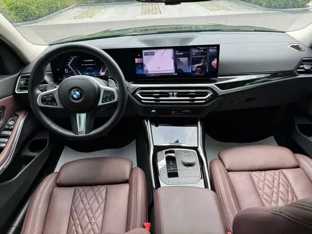 BMW 3 Series — Фото автомобиля 16