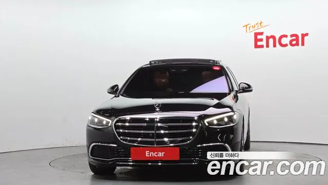 Mercedes-Benz S-Class — Фото автомобиля 3