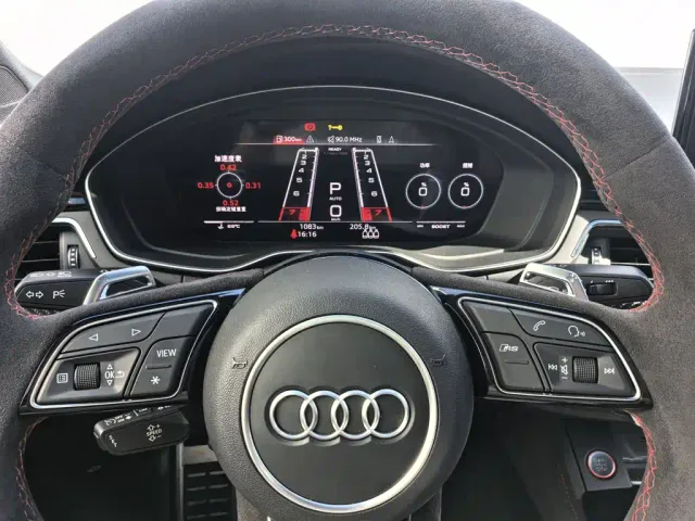 Audi RS 5 — Фото автомобиля 4