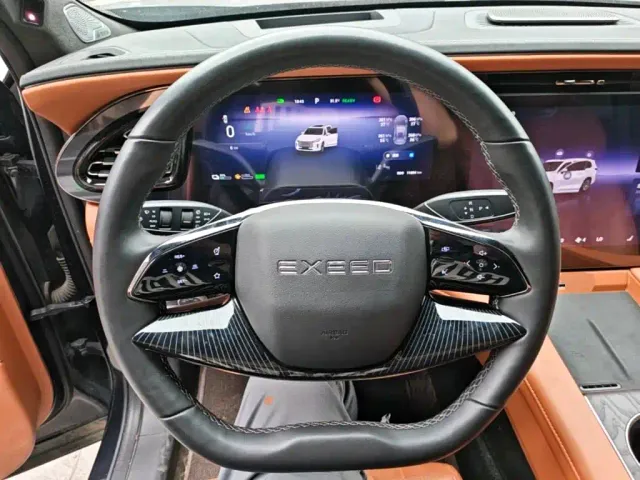 Exeed Landmark C-DM — Фото автомобиля 10