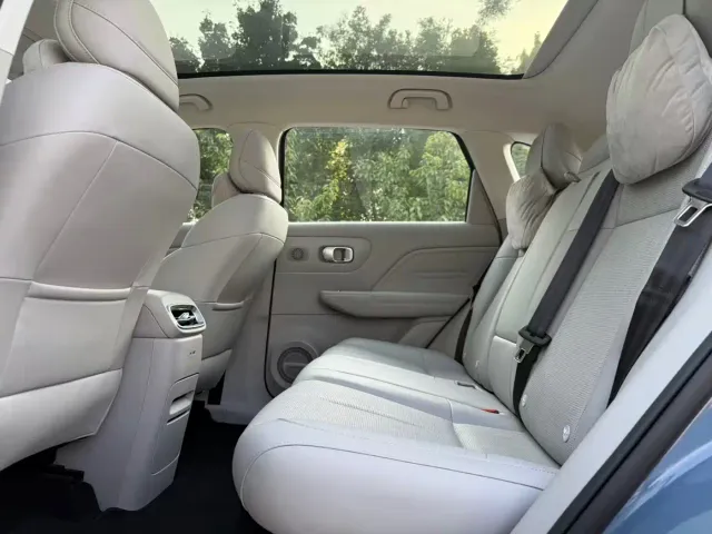 Leapmotor B10 — Фото автомобиля 14