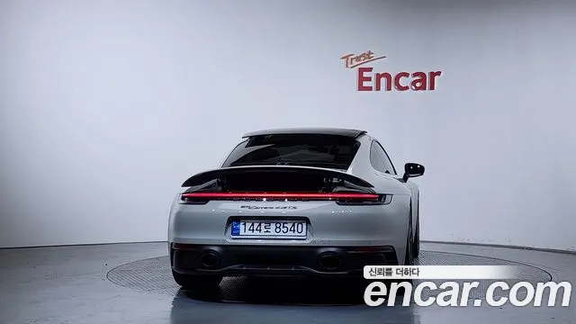 Porsche 911 — Фото автомобиля 3