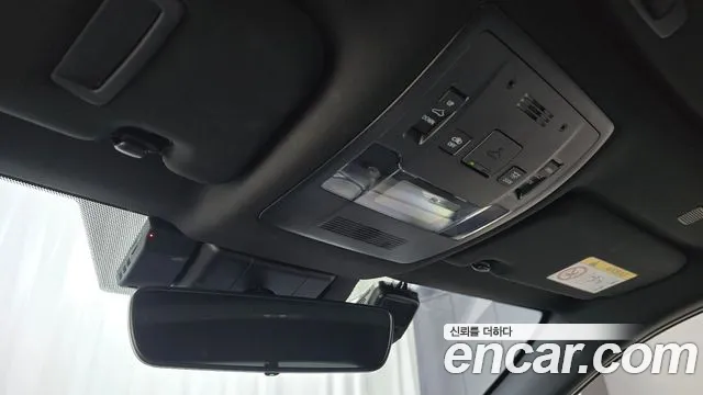 Lexus UX — Фото автомобиля 28