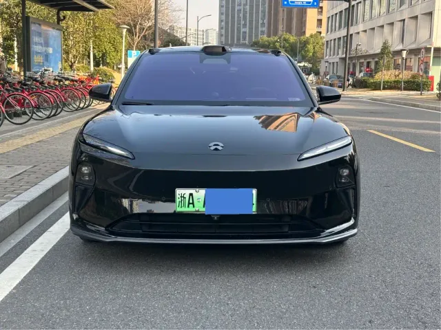 Nio ET5 — Фото автомобиля 2