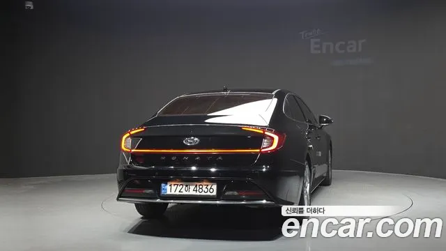 Hyundai Sonata — Фото автомобиля 4