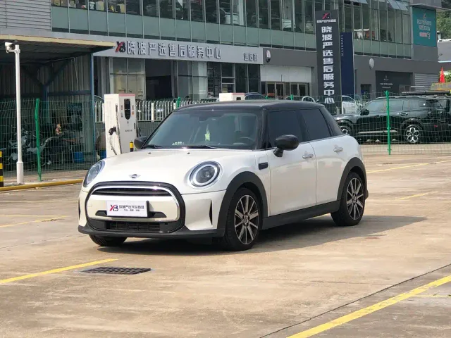 Фотография автомобиля — MINI Hatch