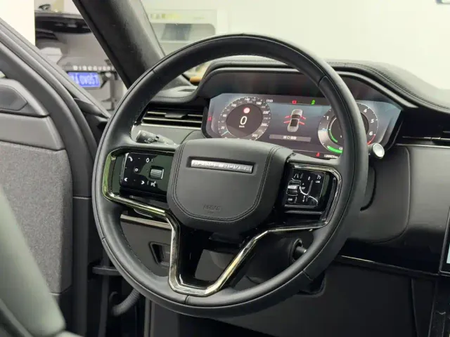 Land Rover Range Rover Sport — Фото автомобиля 12