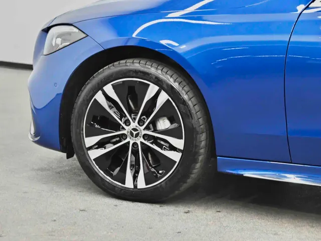 Mercedes-Benz C-Class — Фото автомобиля 10