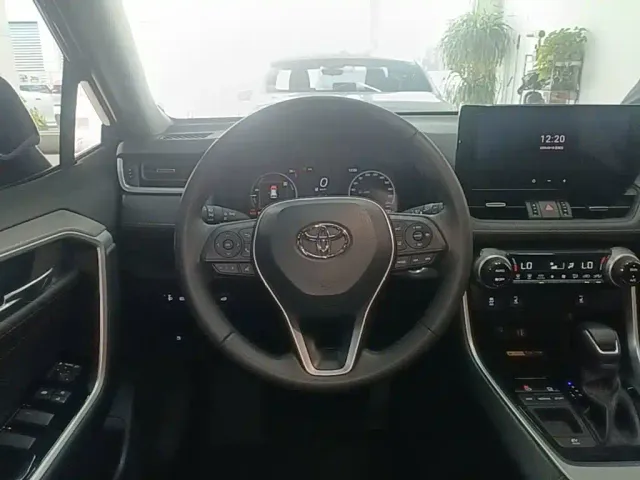 Toyota RAV4 — Фото автомобиля 10
