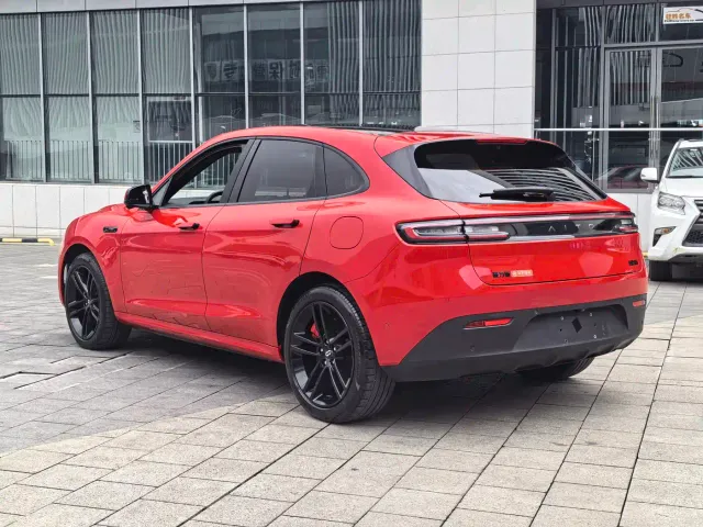 Aito M5 — Фото автомобиля 4