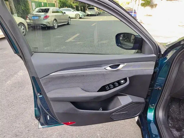 Geely Xingrui — Фото автомобиля 6