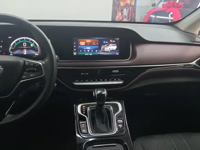 GAC Trumpchi M6 — Фото автомобиля 13