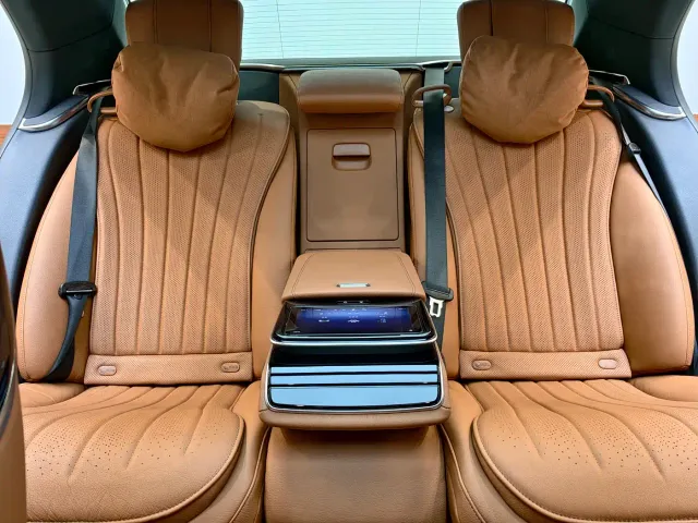 Mercedes-Benz S-Class — Фото автомобиля 15