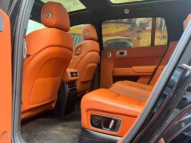 Li Auto L7 — Фото автомобиля 10