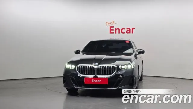 BMW 5-Series — Фото автомобиля 3