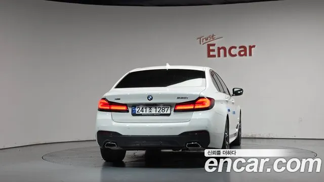 BMW 5 Series G30 — Фото автомобиля 4