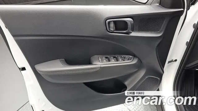 Hyundai Venue — Фото автомобиля 13