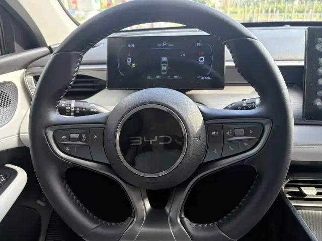BYD Seal 05 DM-i — Фото автомобиля 7