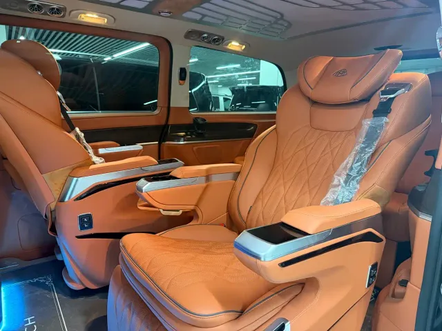Mercedes-Benz V-Class — Фото автомобиля 10