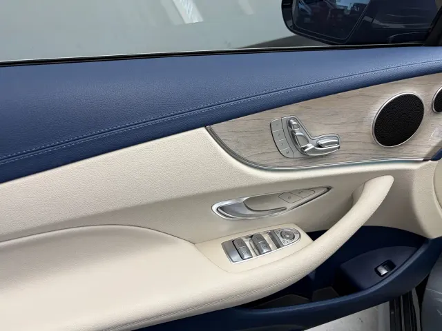 Mercedes-Benz E-Class — Фото автомобиля 12