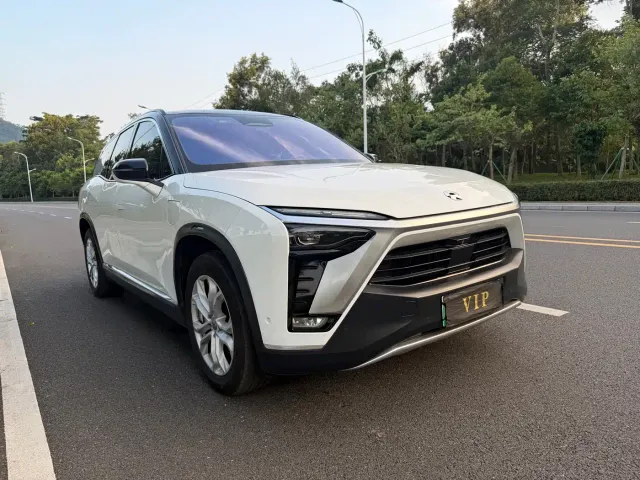Nio ES8 — Фото автомобиля 3