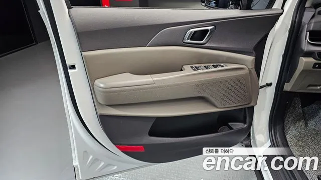 Kia Carnival Generation 4 — Фото автомобиля 25
