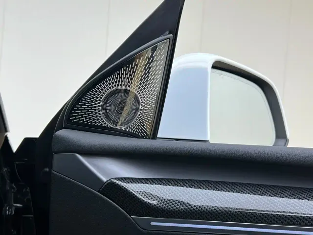Tesla Model Y — Фото автомобиля 14