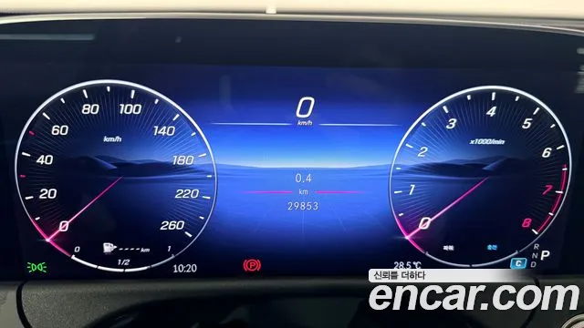 Mercedes-Benz E-Class — Фото автомобиля 8