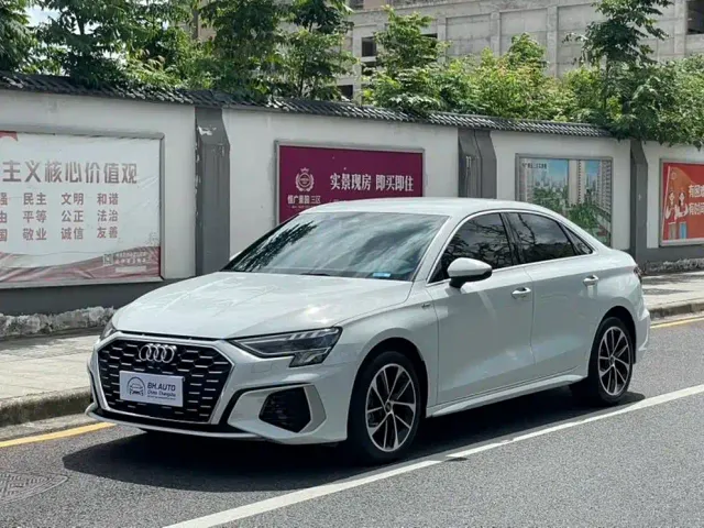 Фотография автомобиля — Audi A3