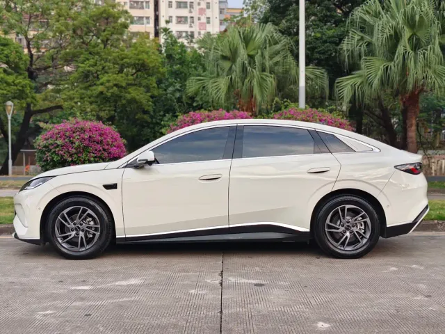 BYD Seal 06 — Фото автомобиля 10