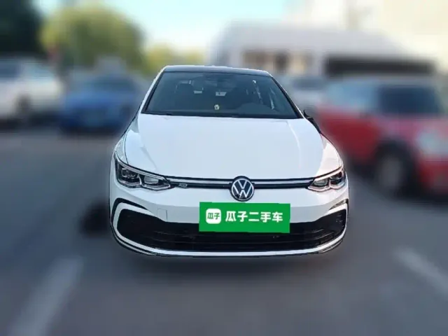 Volkswagen Golf — Фото автомобиля 2
