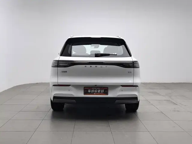 Geely Galaxy E5 — Фото автомобиля 4