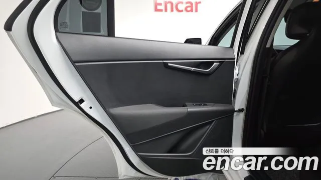 Kia Niro The All New — Фото автомобиля 14