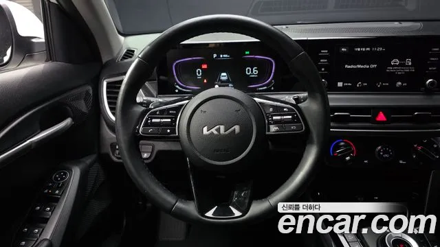 Kia Seltos New — Фото автомобиля 13