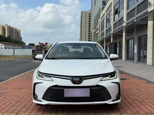 Toyota Corolla — Фото автомобиля 2