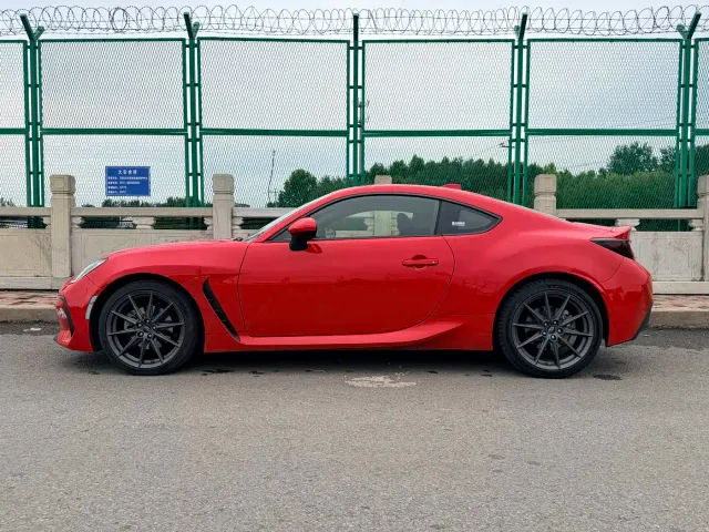 Subaru BRZ — Фото автомобиля 4