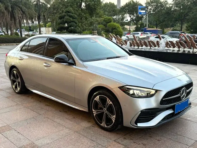 Mercedes-Benz C-Class — Фото автомобиля 2