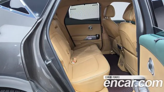 Genesis GV60 — Фото автомобиля 17
