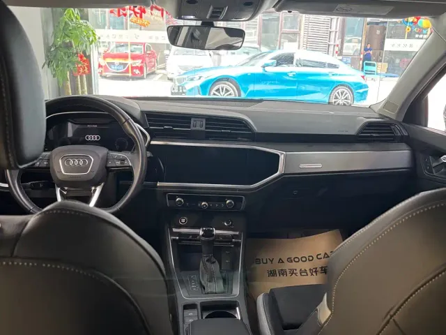 Audi Q3 — Фото автомобиля 14