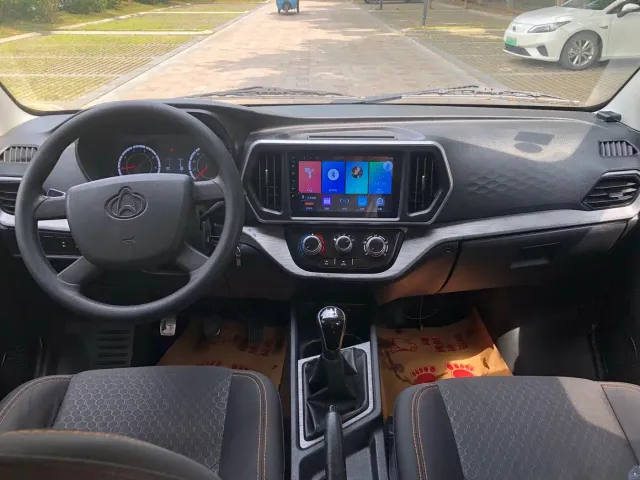 Changan Ruixing M80 — Фото автомобиля 10