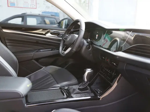 Volkswagen Passat — Фото автомобиля 19