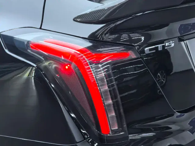 Cadillac CT5 — Фото автомобиля 16