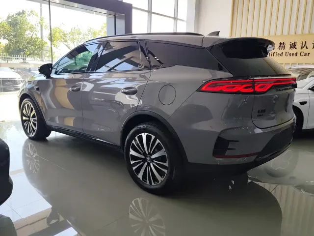 BYD Tang — Фото автомобиля 6