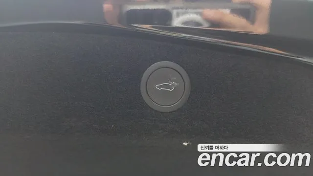 Tesla Model 3 — Фото автомобиля 28
