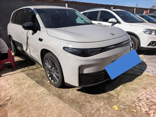 Leapmotor C10 — Фото автомобиля 3
