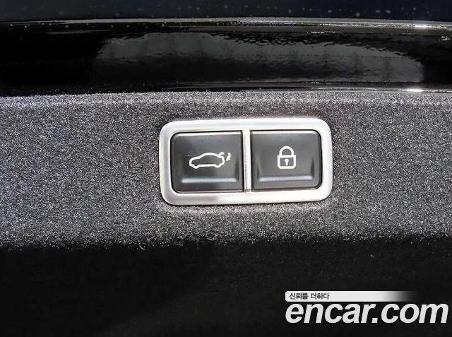 Hyundai Grandeur Grandeur (GN7) 2.5 Бензин 2WD — Фото автомобиля 15