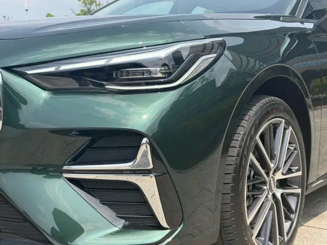 Geely Emgrand — Фото автомобиля 7