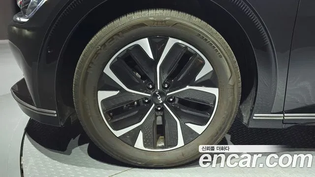 Kia EV6 — Фото автомобиля 5