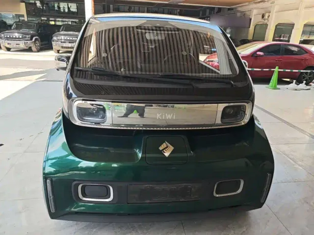 Baojun KiWi EV — Фото автомобиля 2